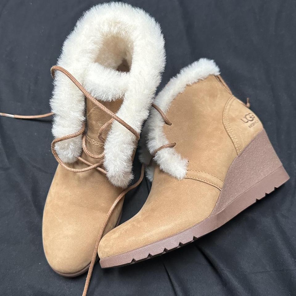 Jeovana deals boot ugg