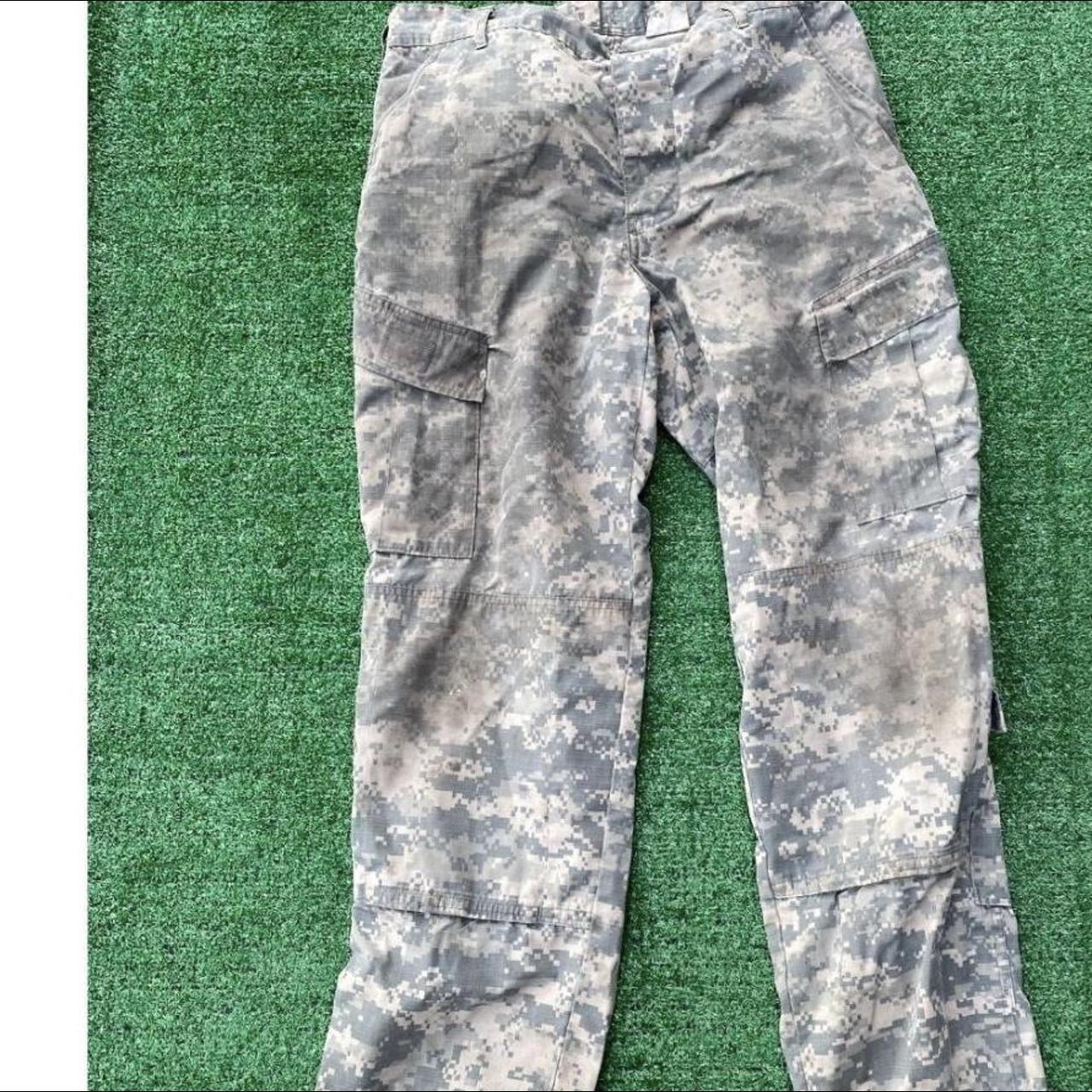 men-s-grey-trousers-depop