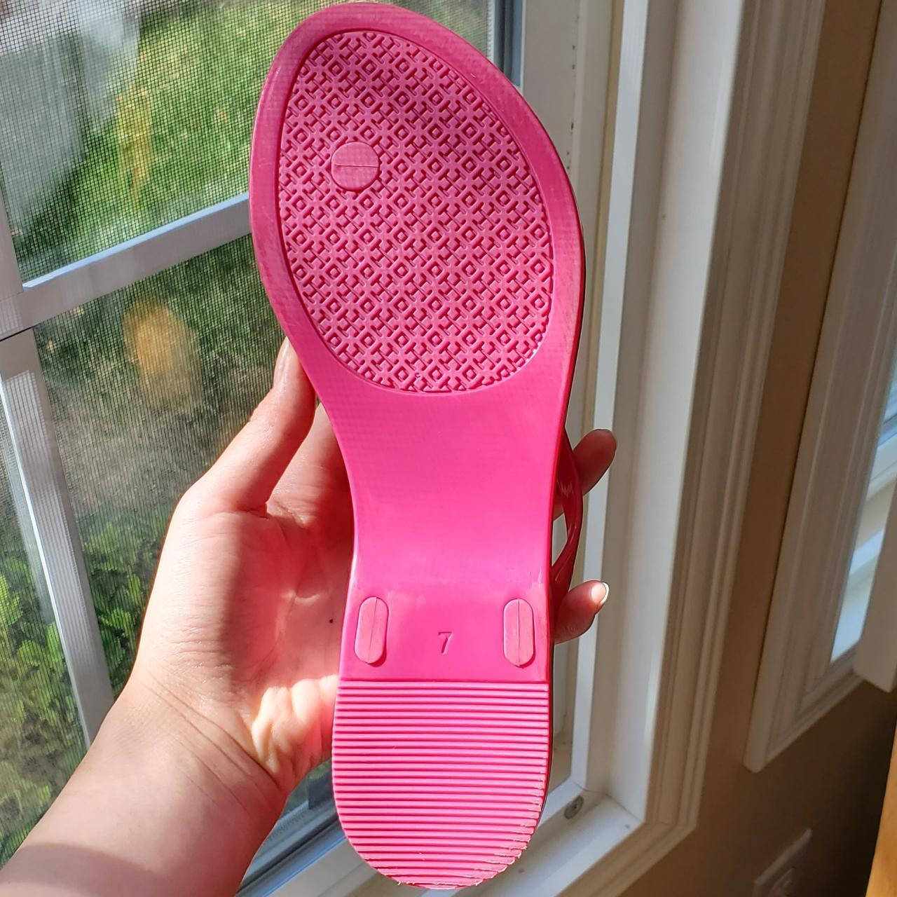 tory burch jelly flip flops