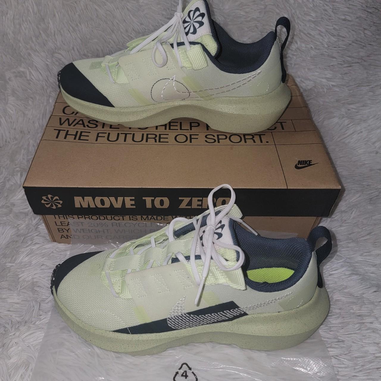 nike trainers lime green