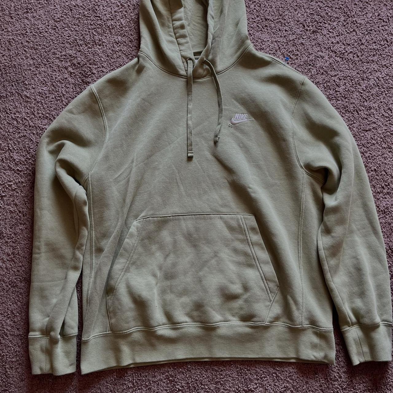 womens green nike hoodie