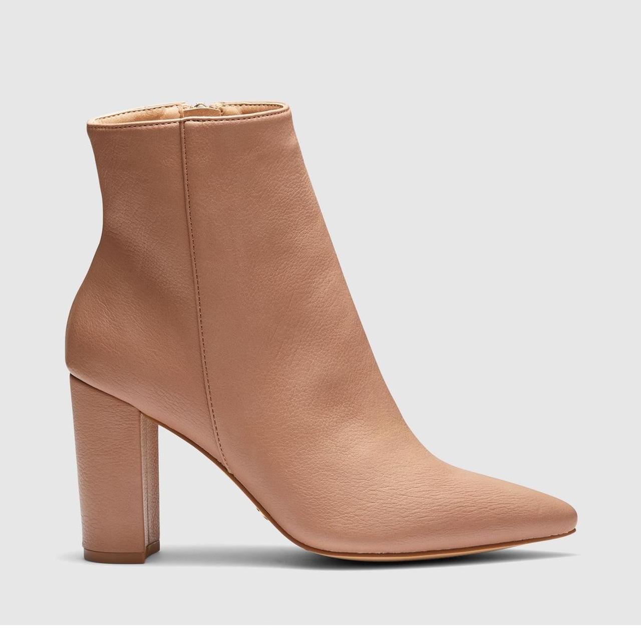 novo tan boots