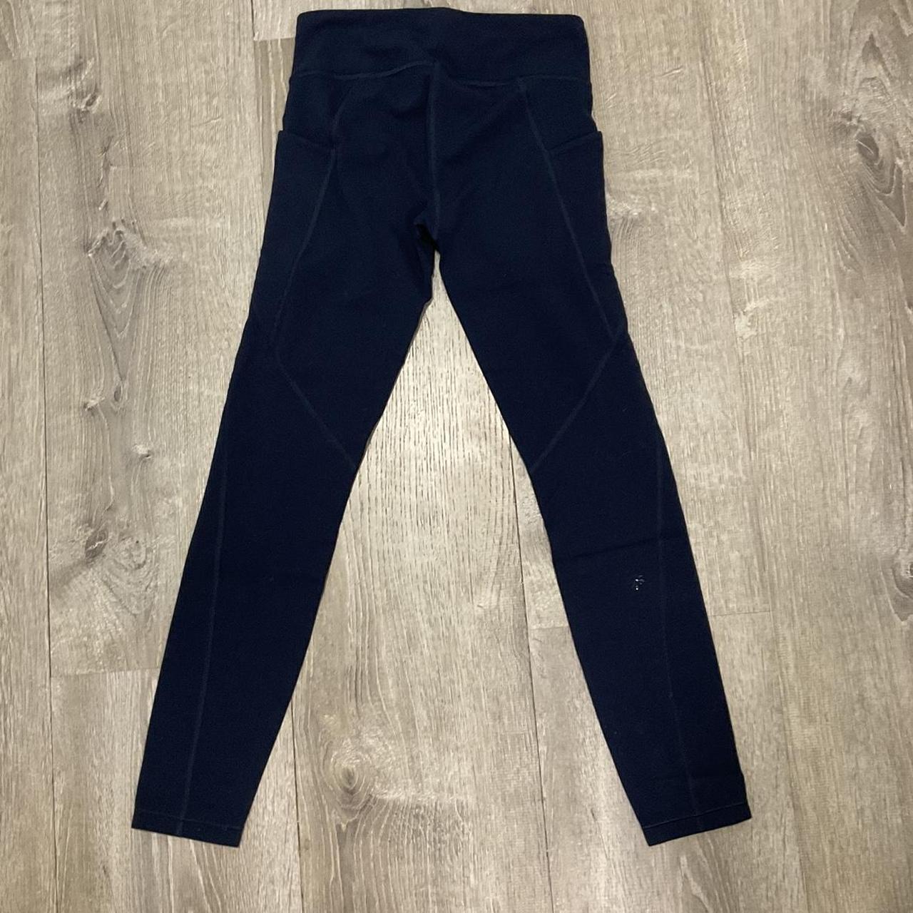 ATHLETA navy blue leggings with pockets on the - Depop