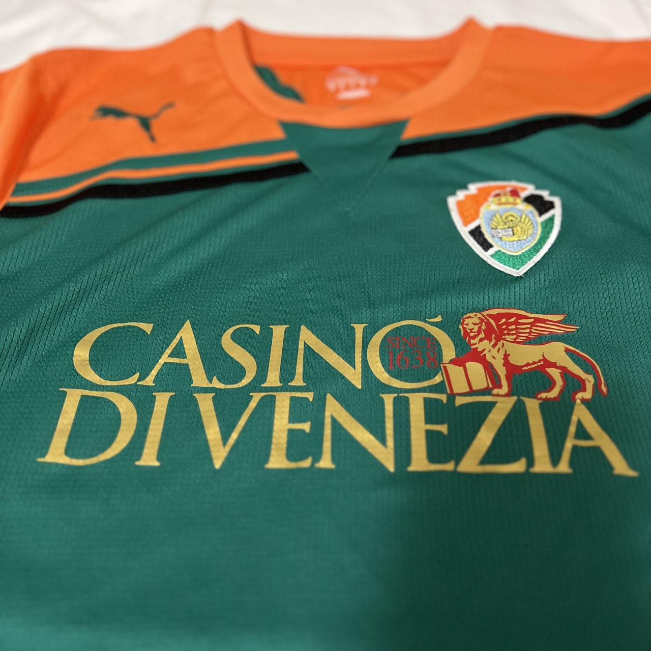 The identity of the Venezia jerseys