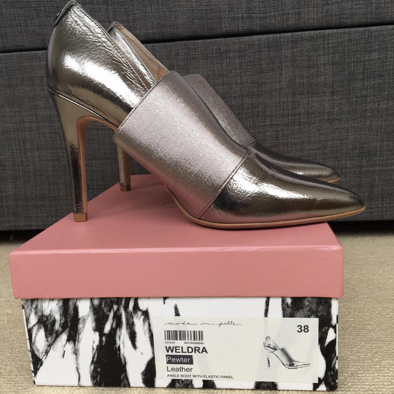 Moda in Pelle pewter leather ankle boot with elastic... Depop