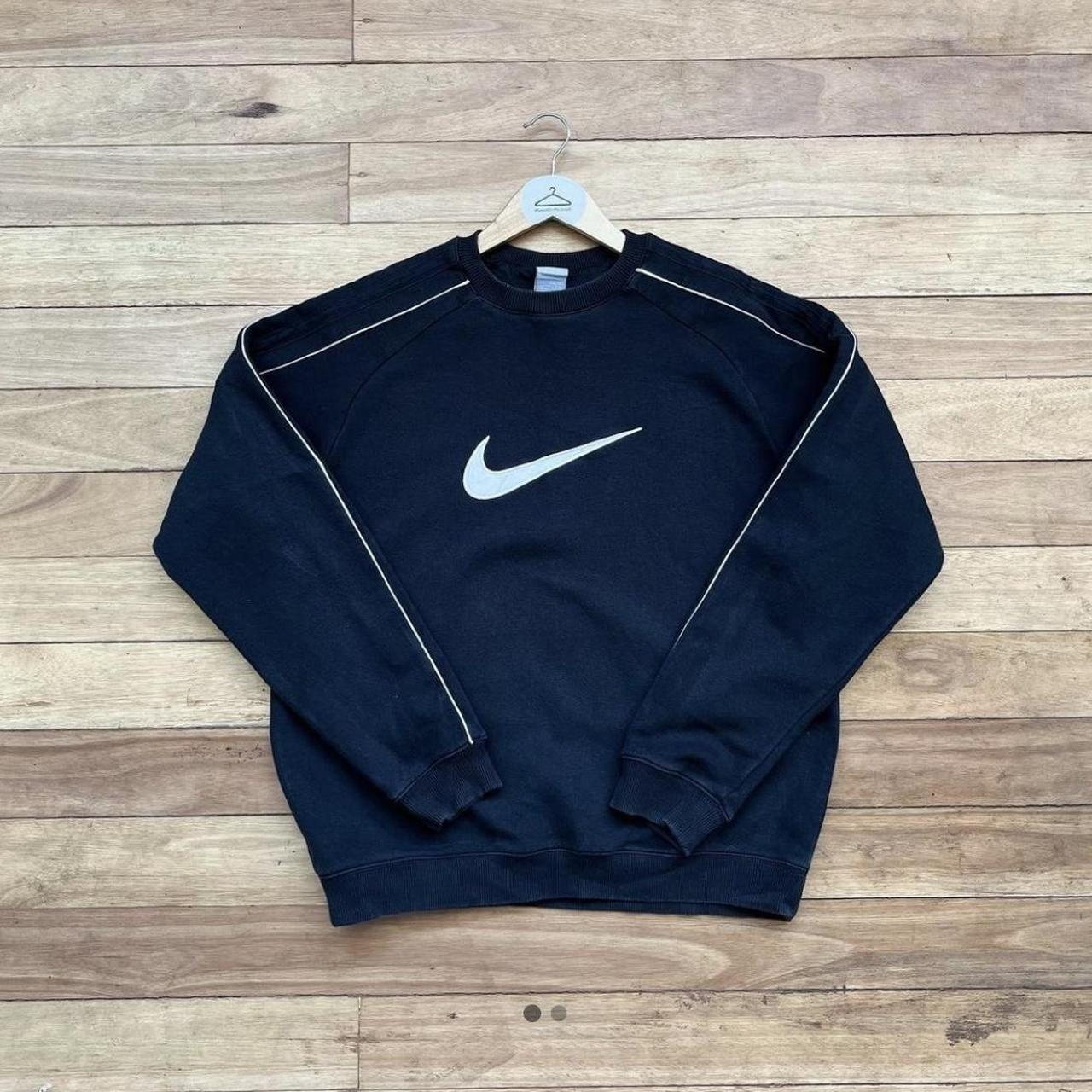 Large Black Nike Jumper Perfect condition - Depop