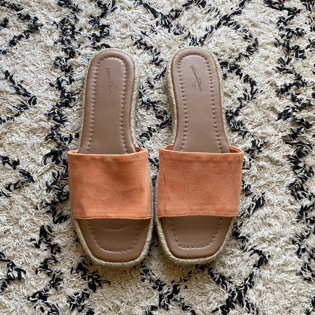 Universal Thread Women's Orange Sandals