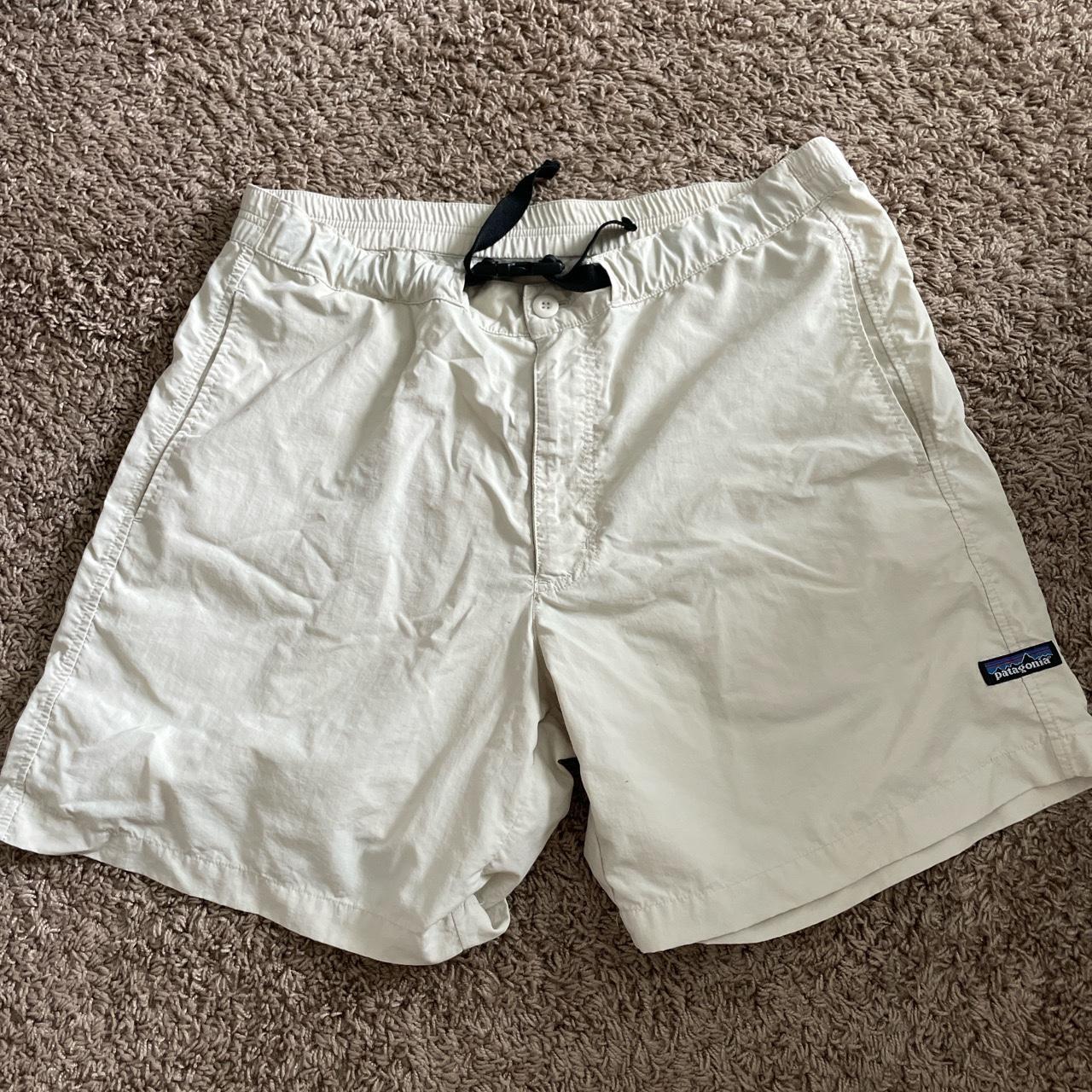 Patagonia Baggies (L) Nearly brand new No stains... - Depop