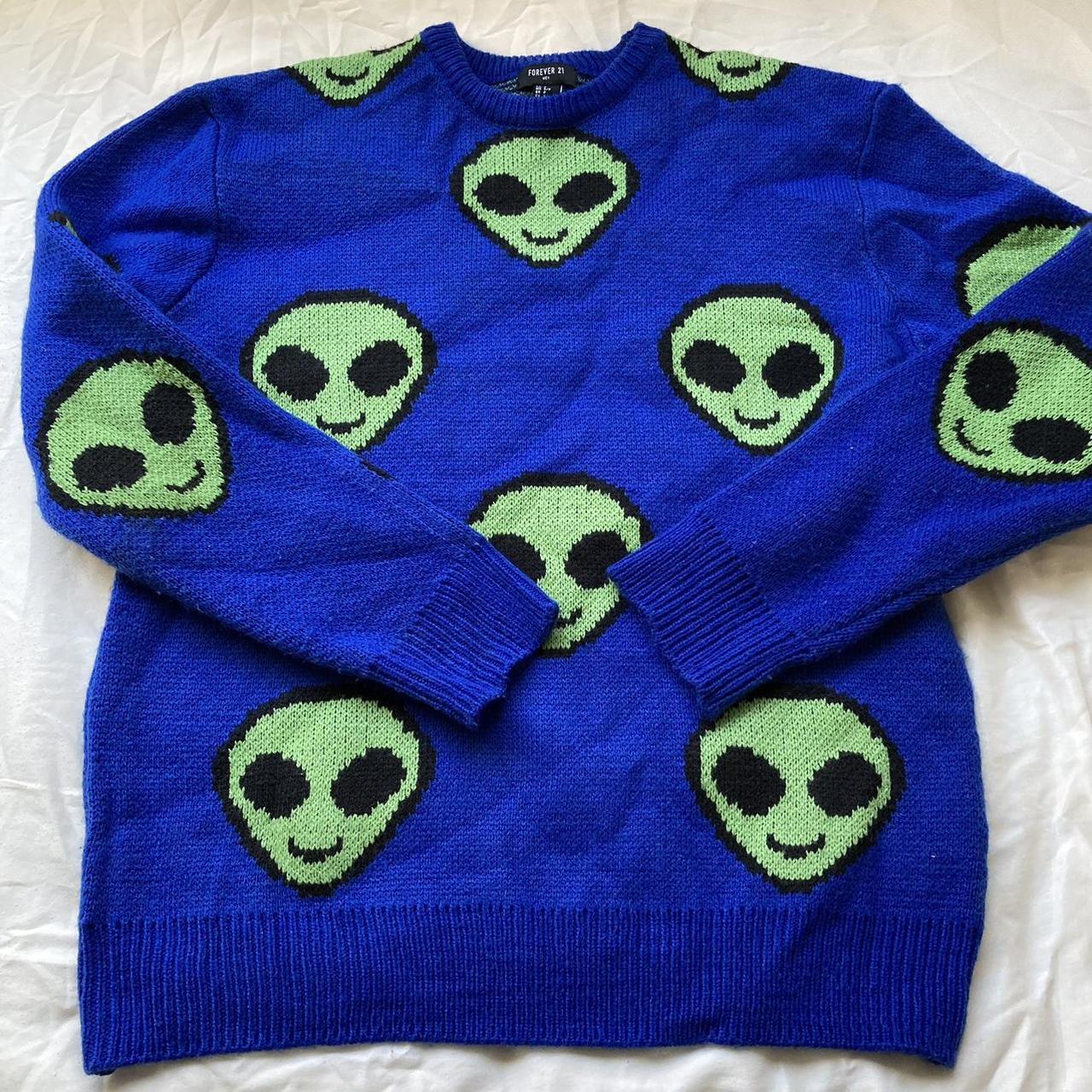 Alien Jumper Medium Note Tag says S but this