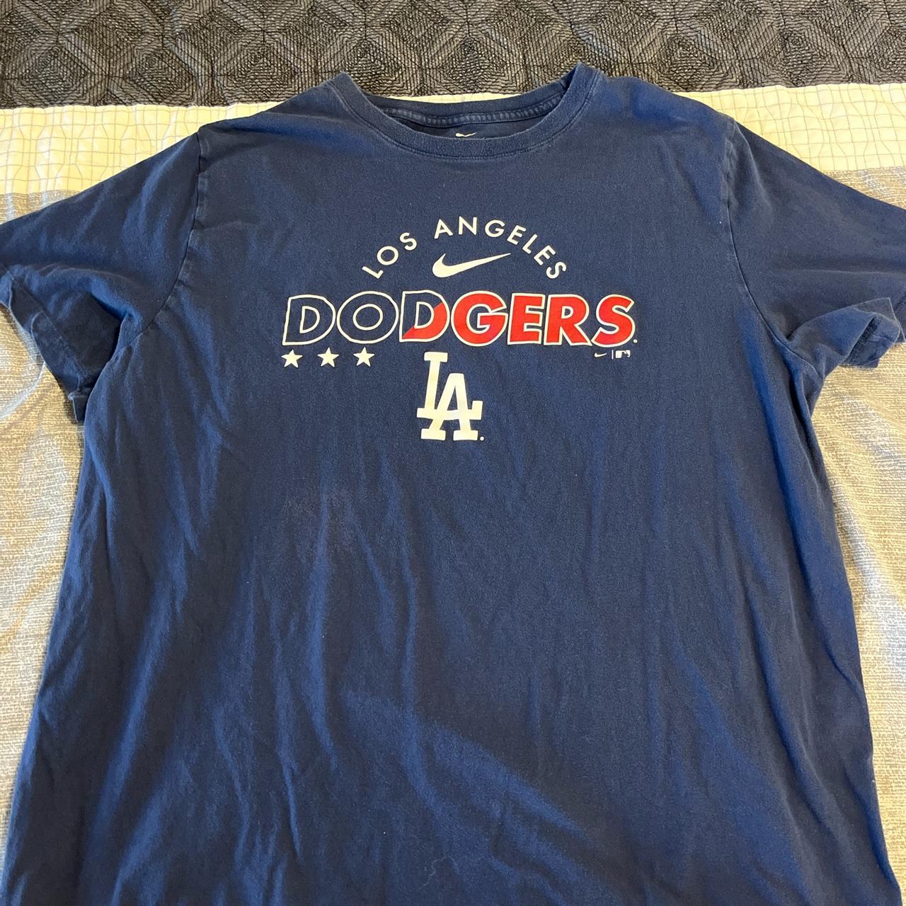 LA Dodgers Shirt 5'11 and fits me Selling a ton of - Depop