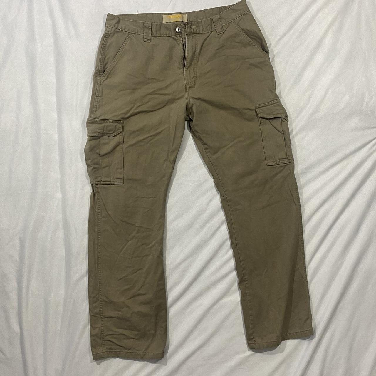 Wrangler Cargo Khaki Pants Classic cargos that go... - Depop