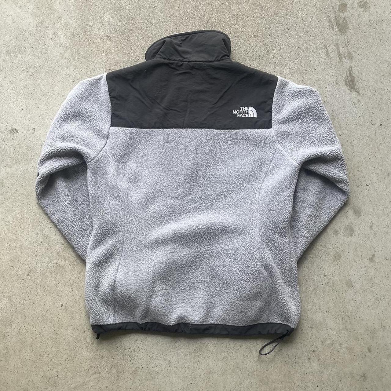 The North Face Women's Black and Grey Jumper | Depop