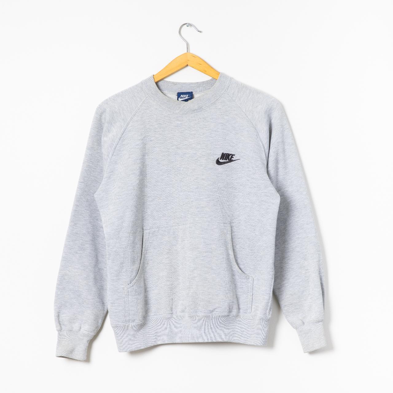 nike crewneck with pocket