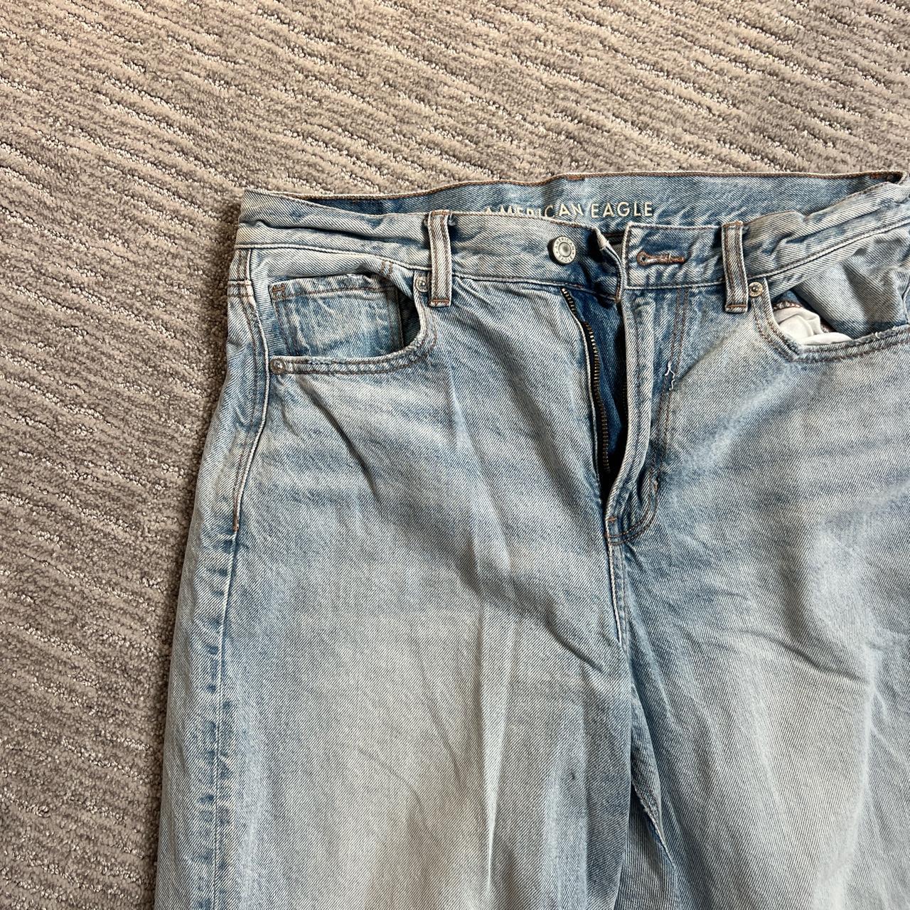 American Eagle gray ripped jeans - Depop