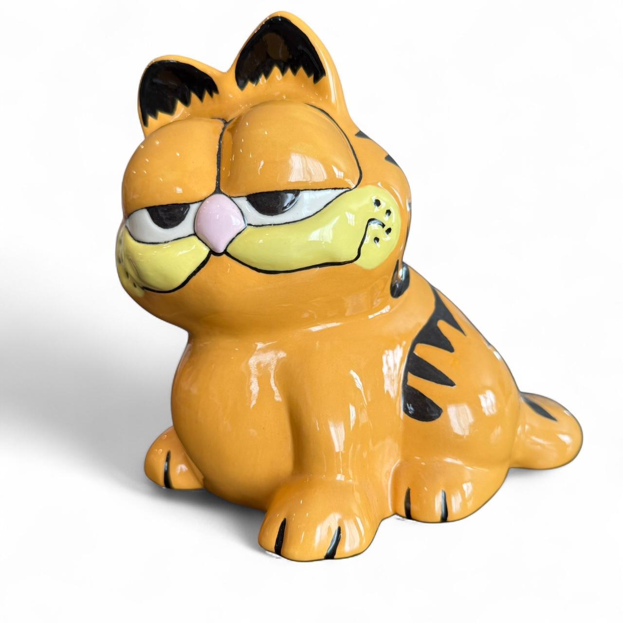 item listed by rayraybanaynay
