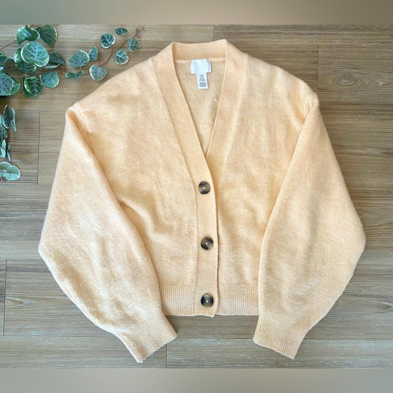 H&M Women's Pink and Cream Cardigan | Depop