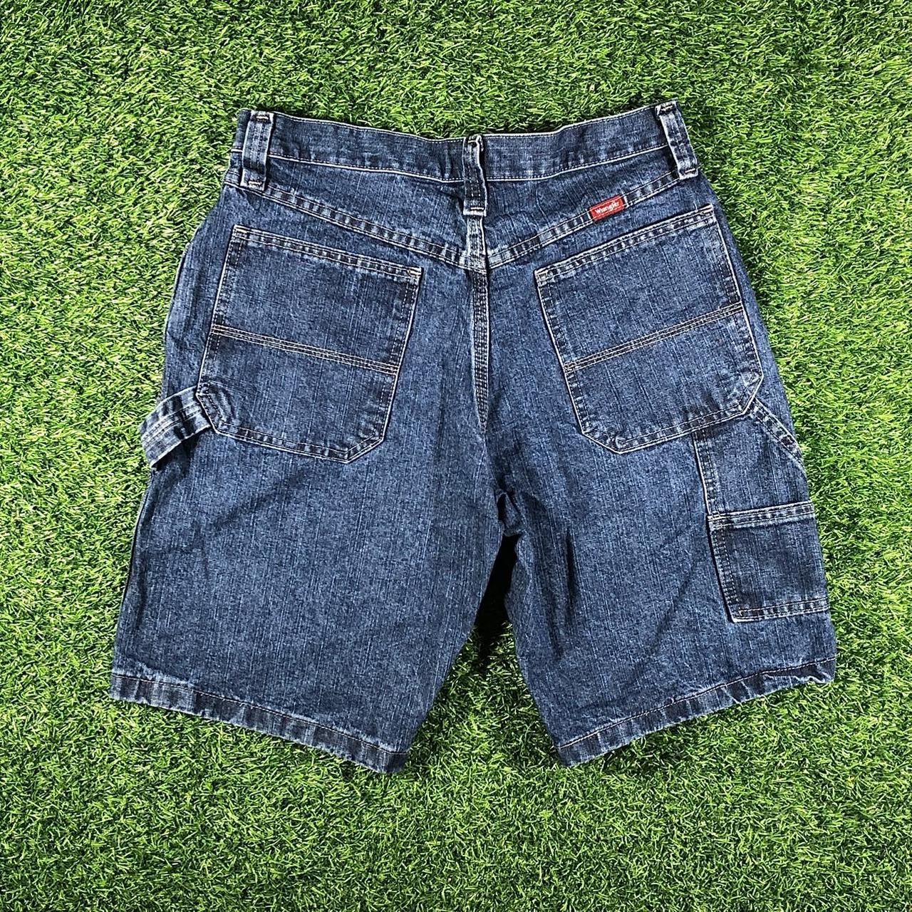 The wrangler cargo shorts you been looking for... - Depop