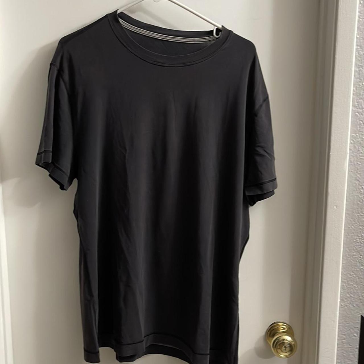 Lululemon Men's Black T-shirt | Depop