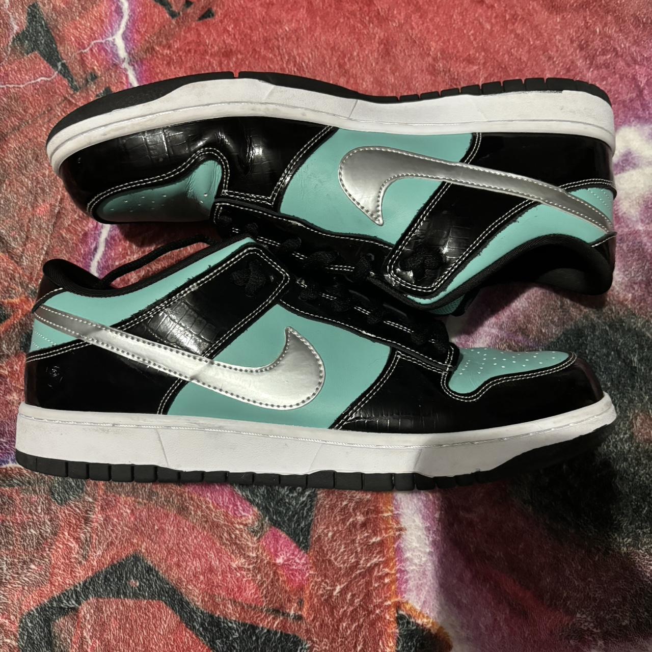 sb dunk low tiffany