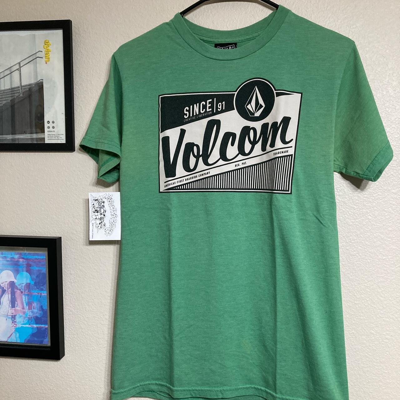 Volcom Men's Green T-shirt | Depop