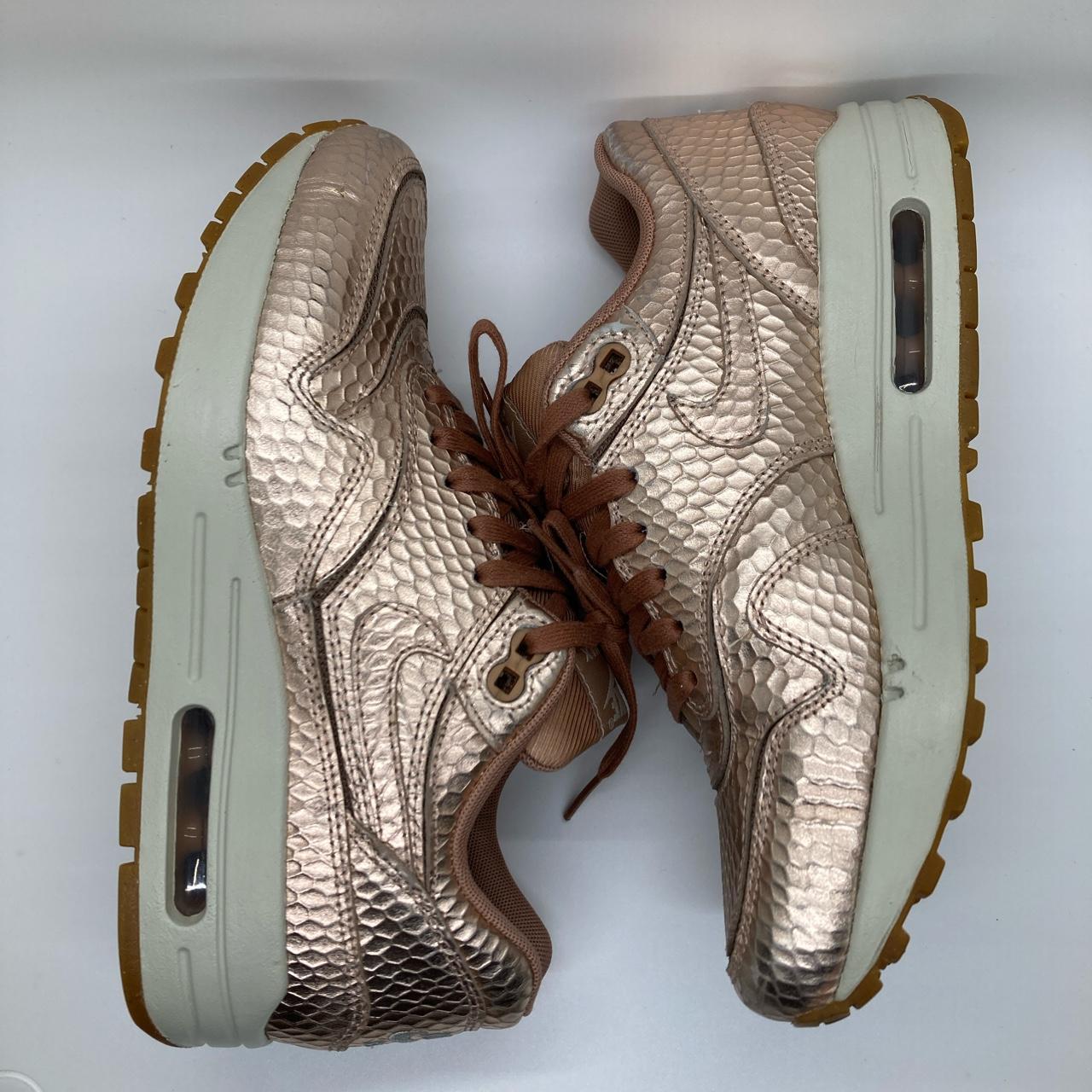 Nike air max hot sale 2014 womens gold