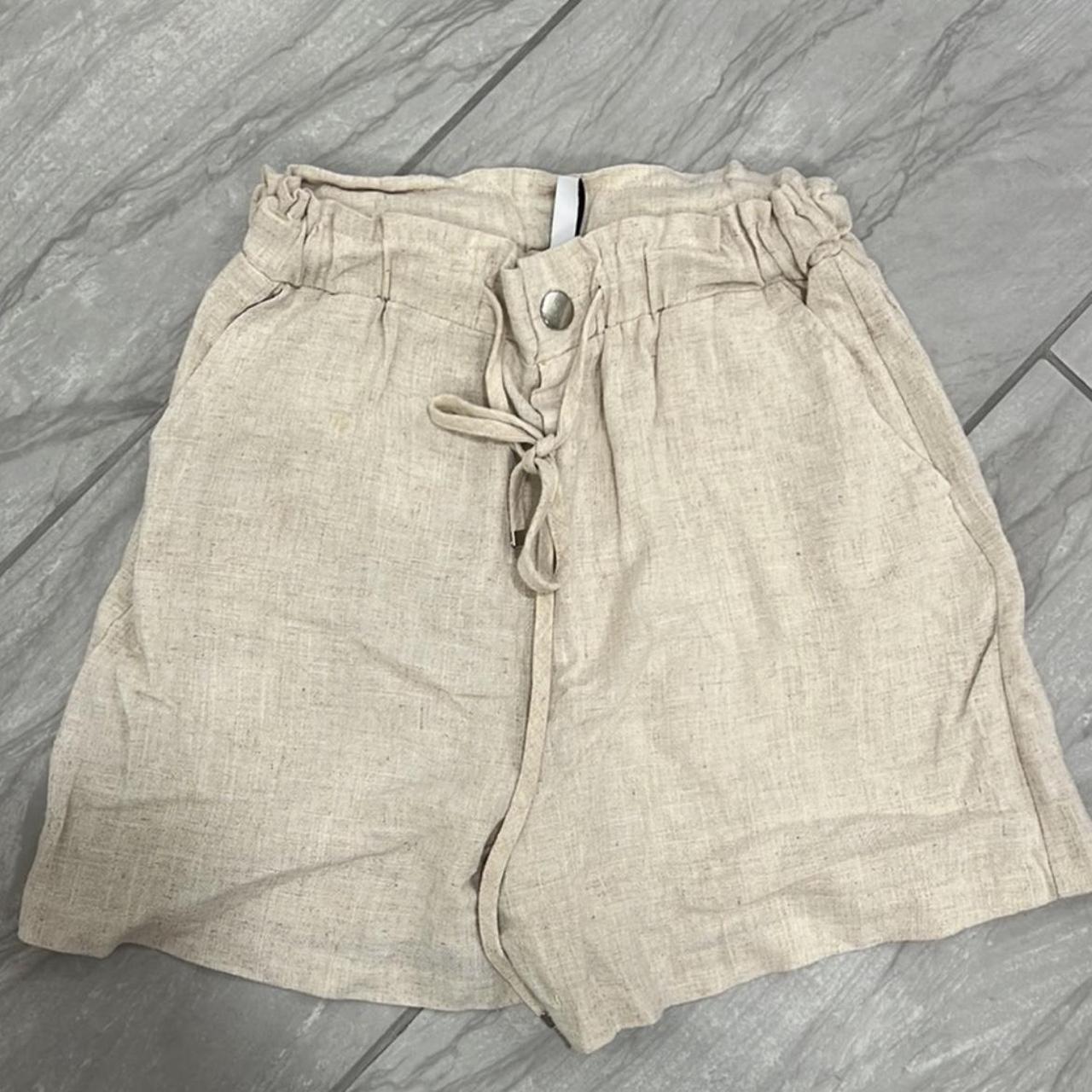 Stradivarius Women's Shorts | Depop