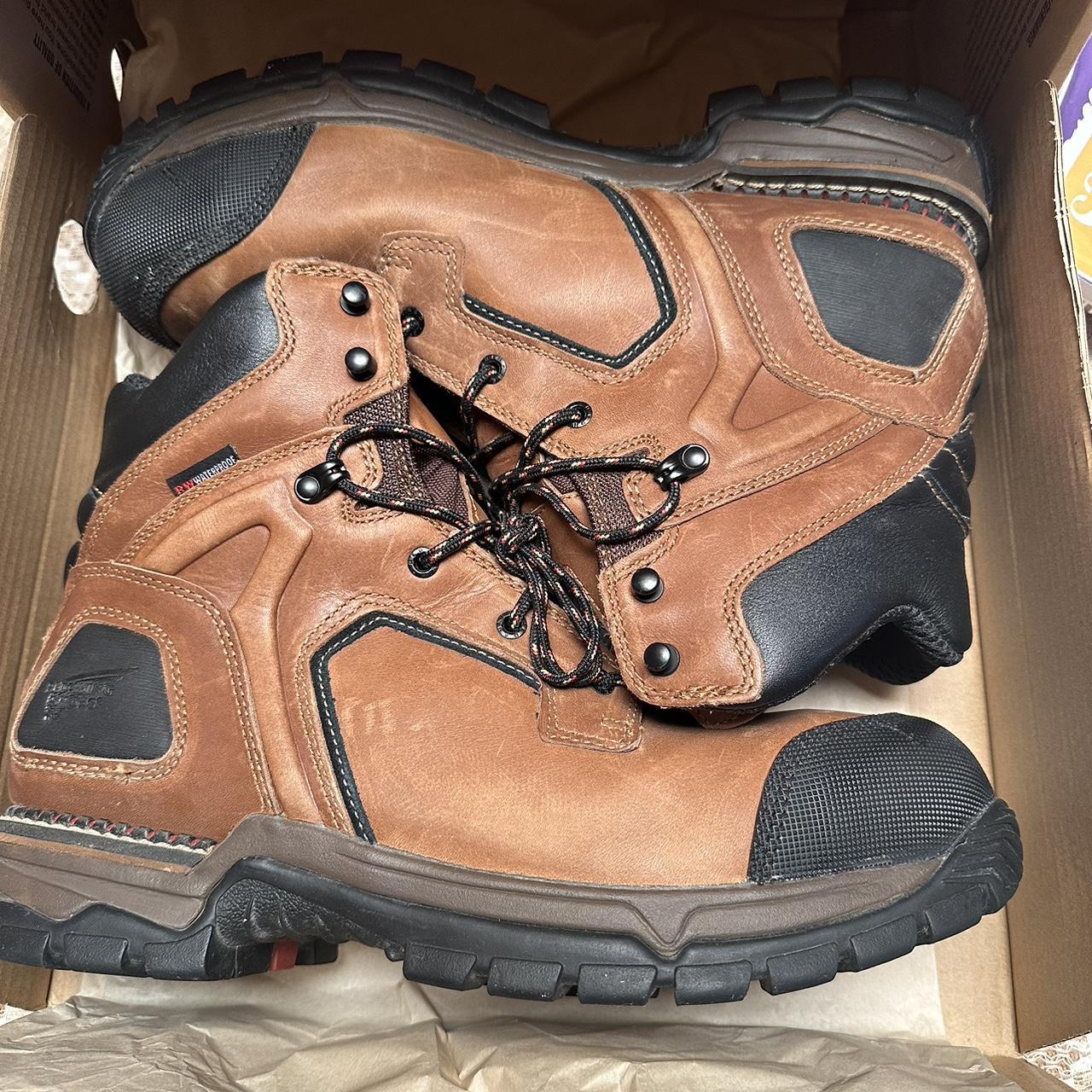 Red wing hot sale flexforce boots