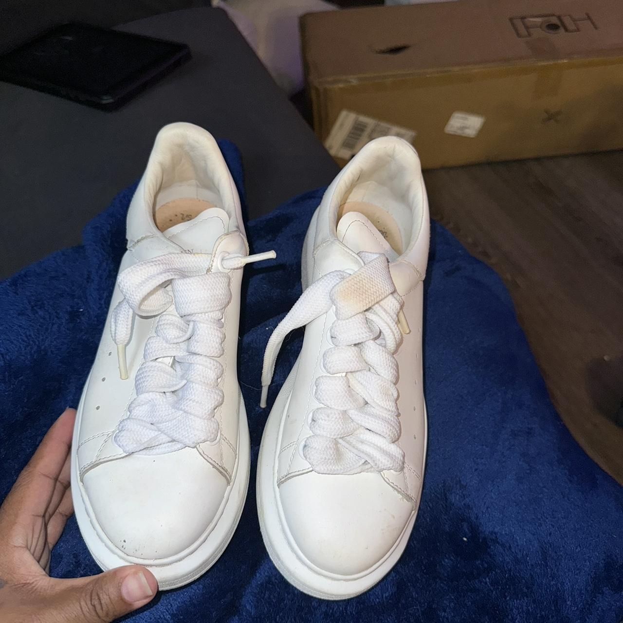 Alexander mcqueen trainer sales box