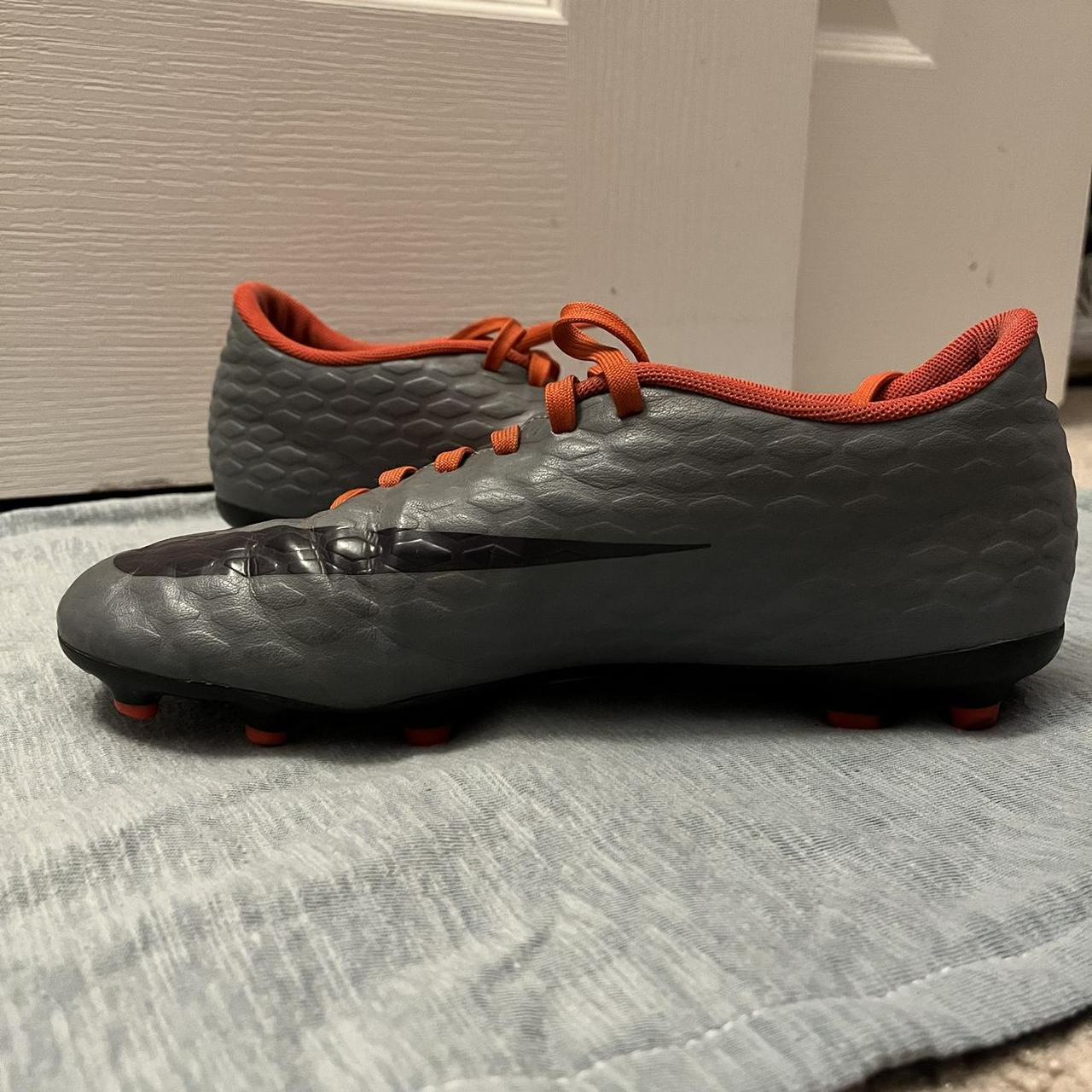 grey nike hypervenom