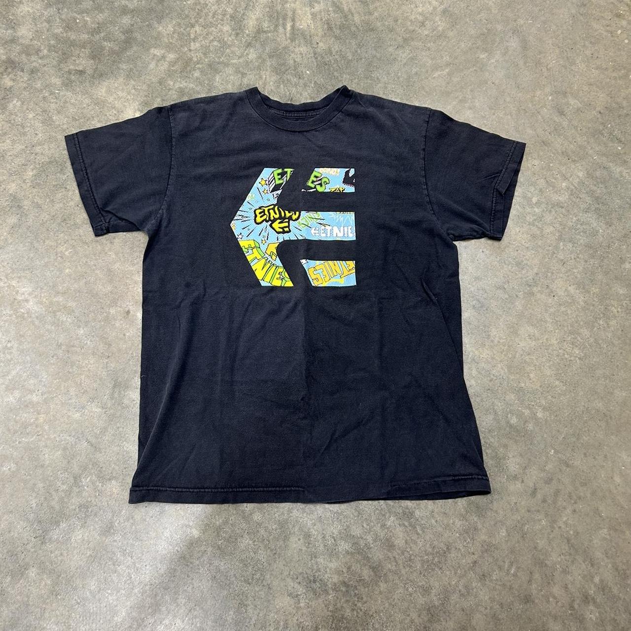 y2k Etnies Skate Tee Size Large 20.5 x 27 - Depop