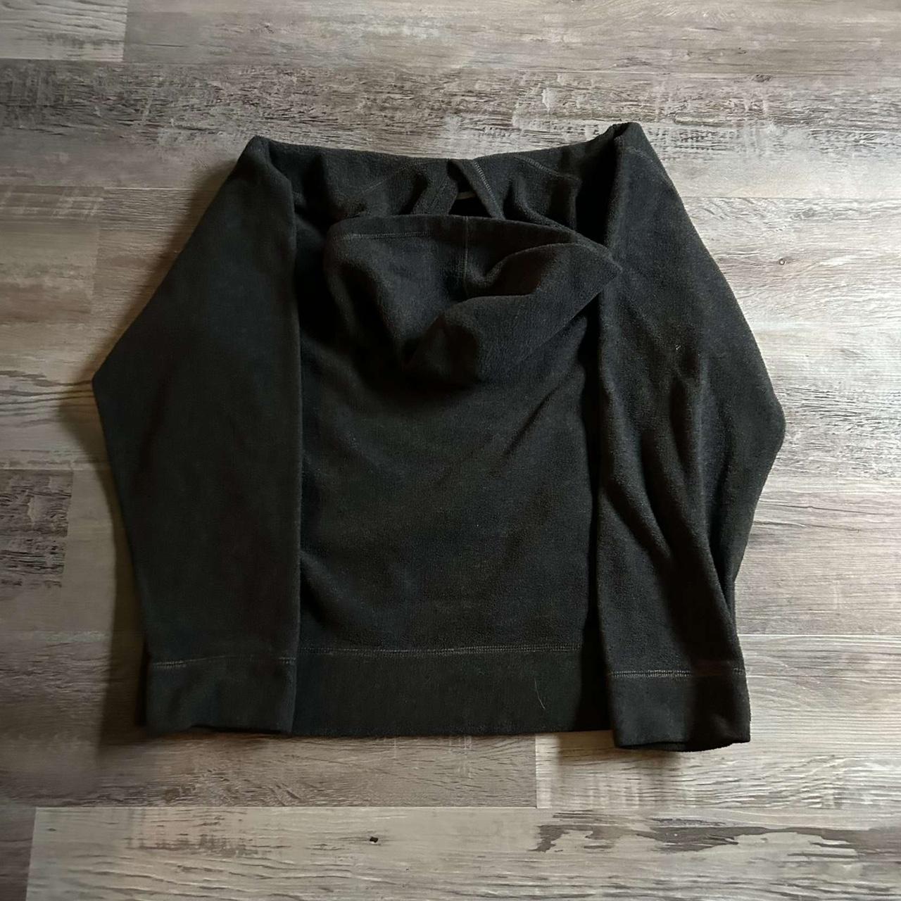 Vintage Old Navy Hoodie Size Large 23 x 26 - Depop