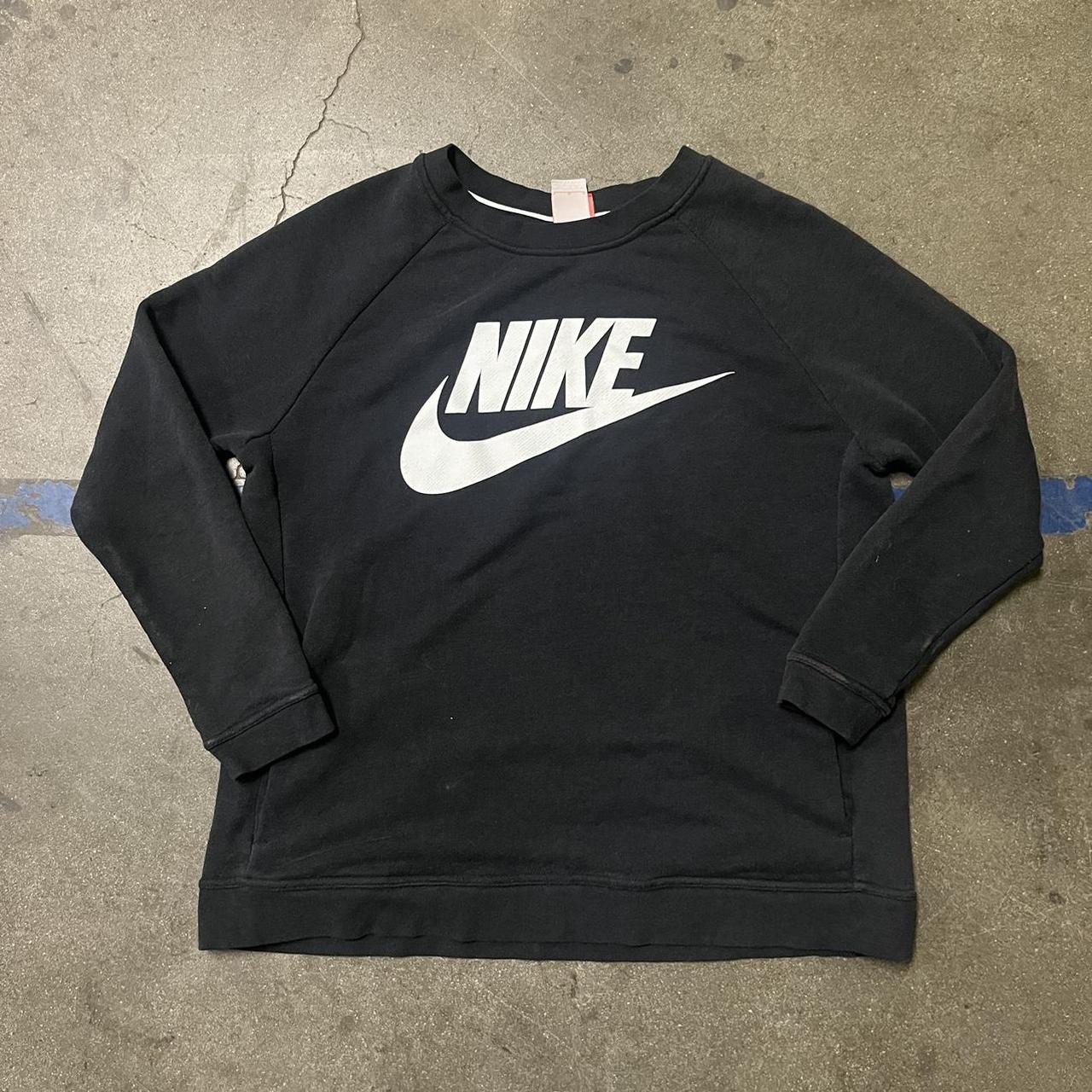 nike crewneck sweatshirt women's vintage