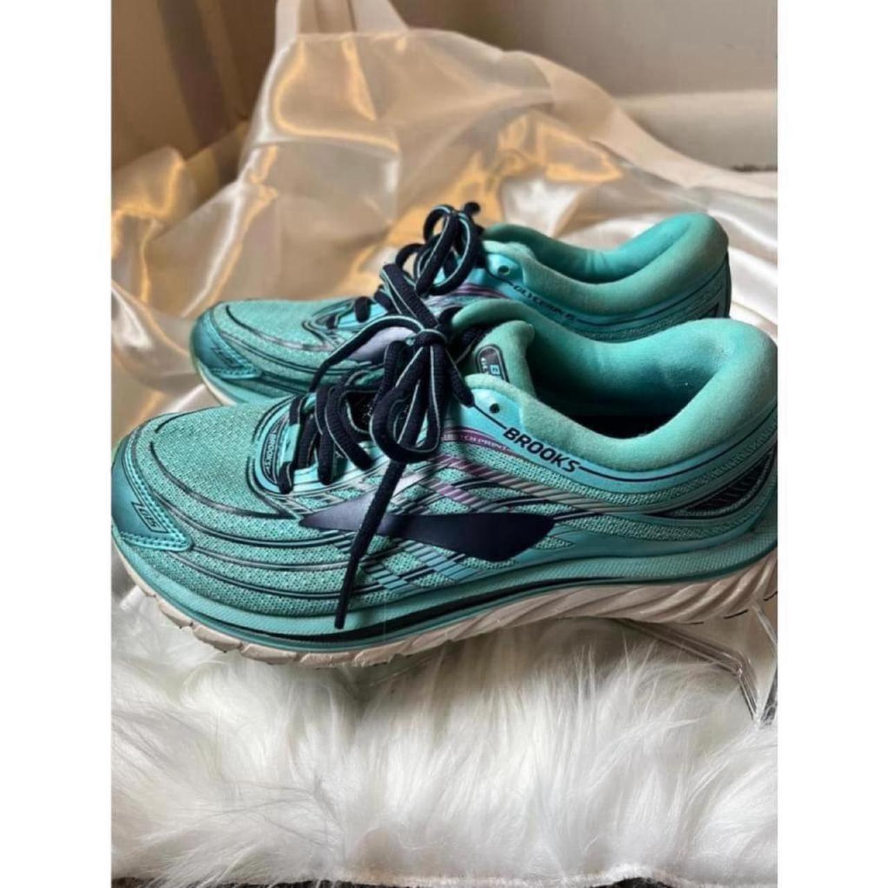 Brooks glycerin 15 running shoes size 6.5. Good. Depop