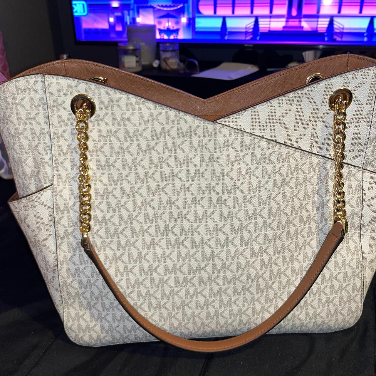 USED , Michael Kors purse, excellent condition. Depop