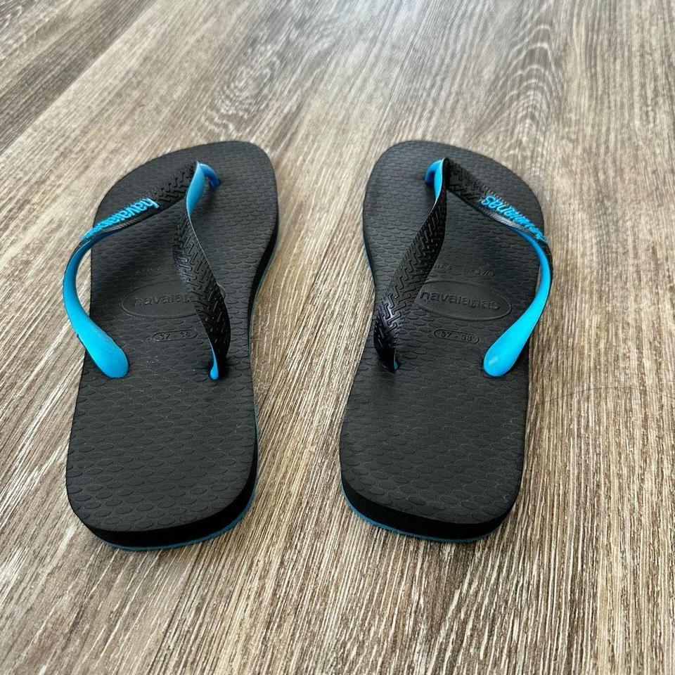 Black and best sale blue havaianas