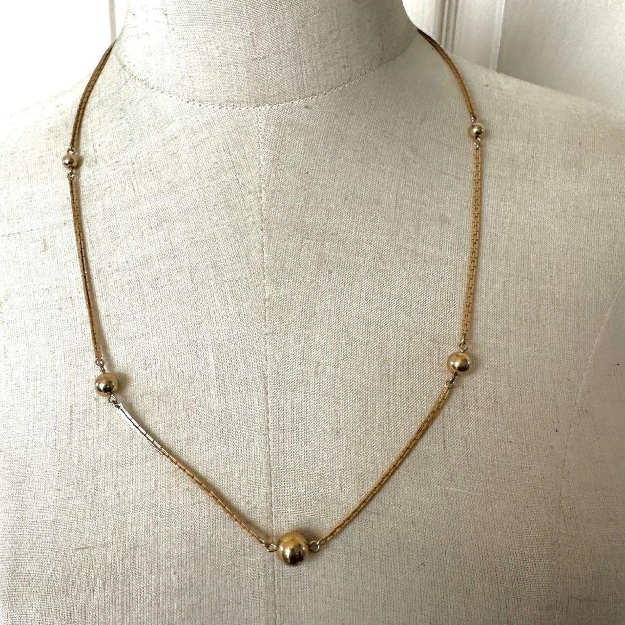 Avon, Vintage , Gold tone necklace , Small gold tone...