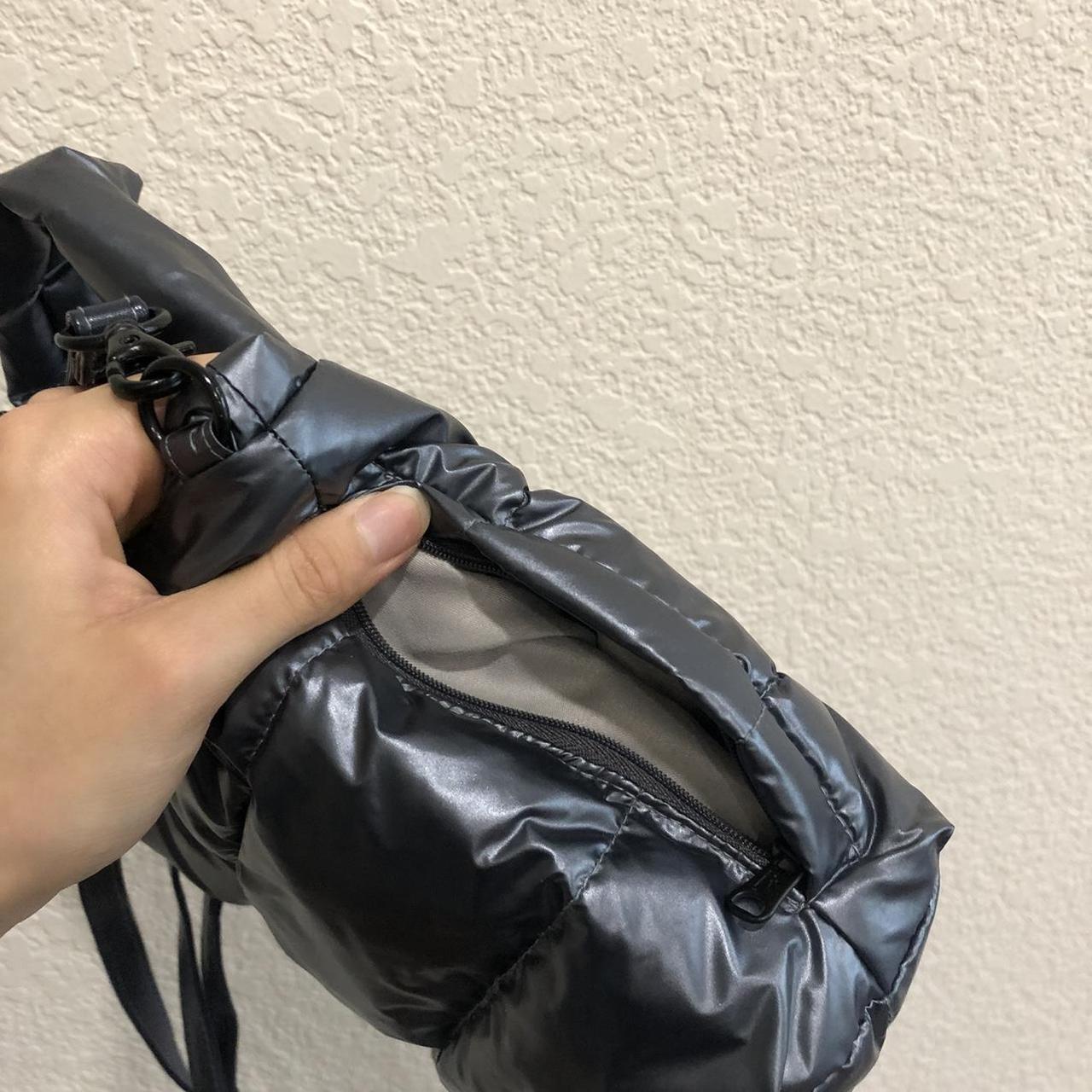 item listed by audwotjs image 5