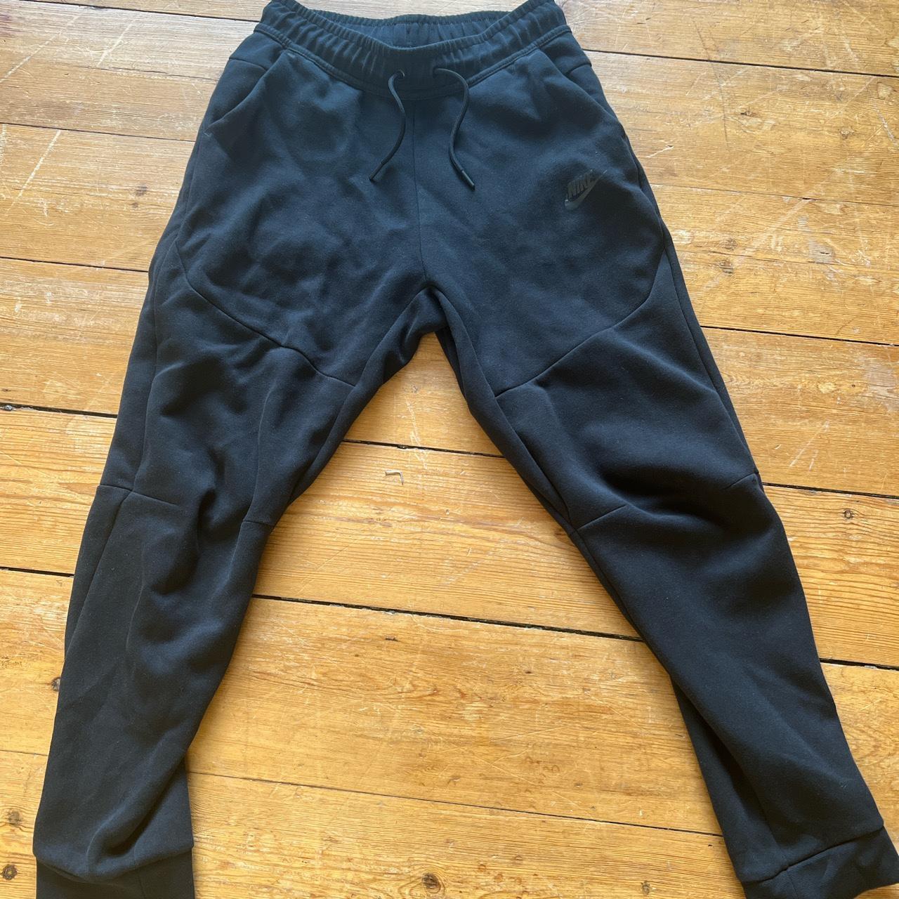nike tech joggers junior