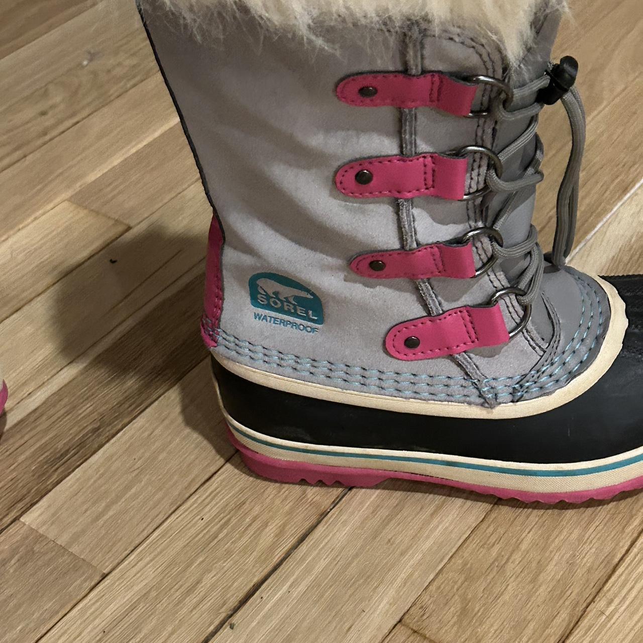 Sorel Kids “Joan of Arc” furry snow boot, Size Depop