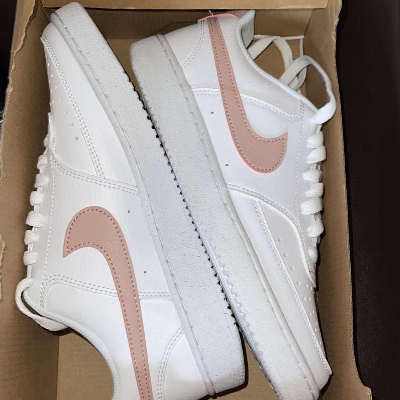 womens nike 200 pink