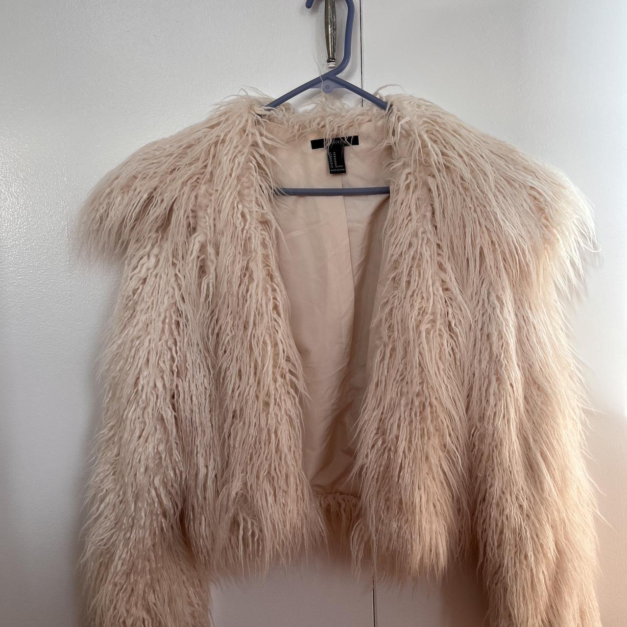 White fur clearance vest forever 21