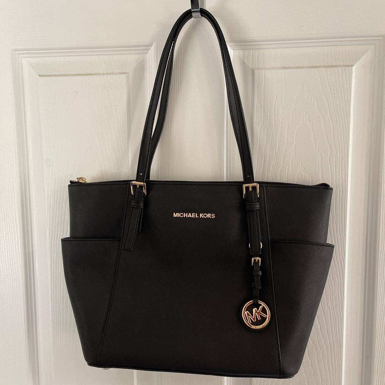 Michael Kors bag . #michaelkors #purse - Depop