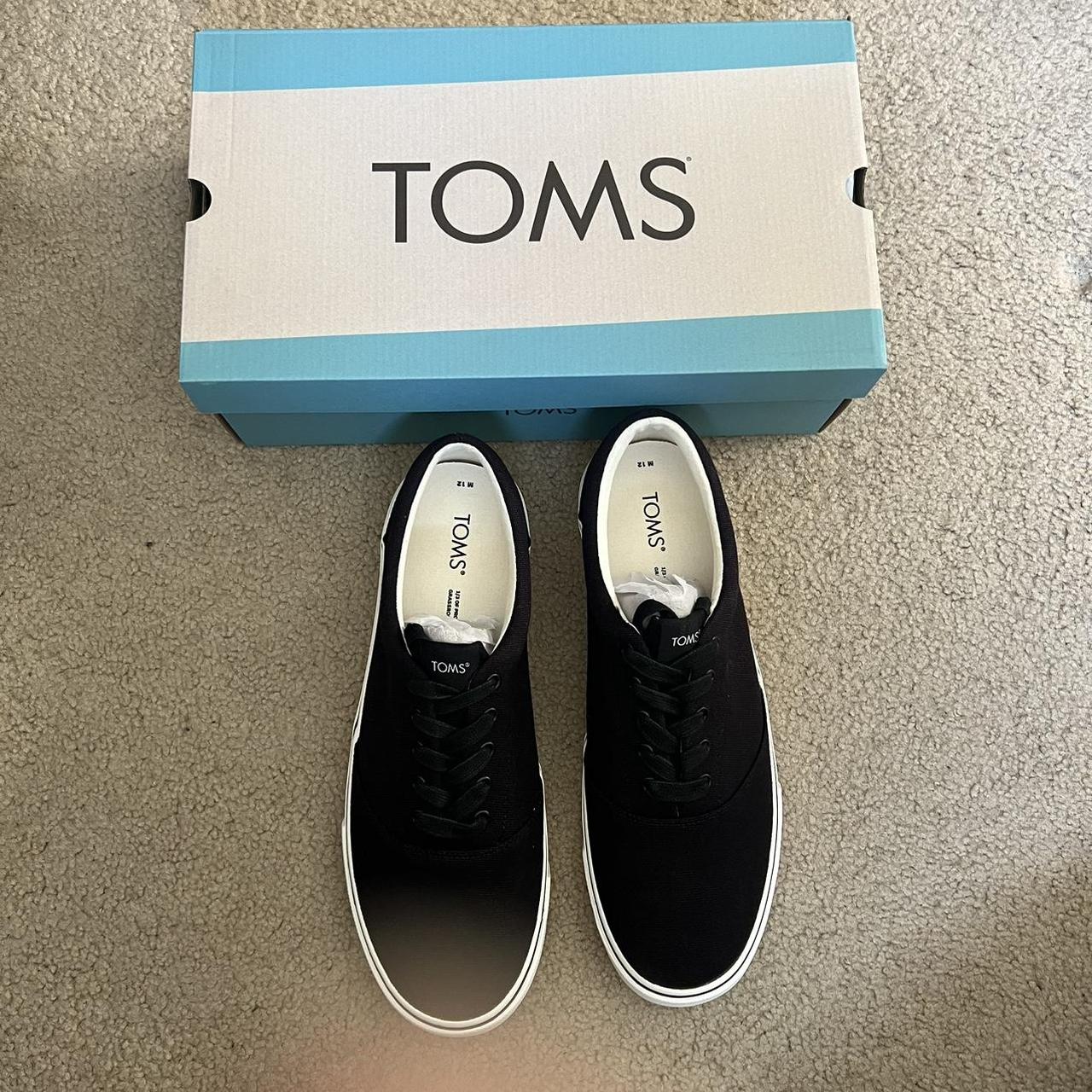 toms black canvas shoes