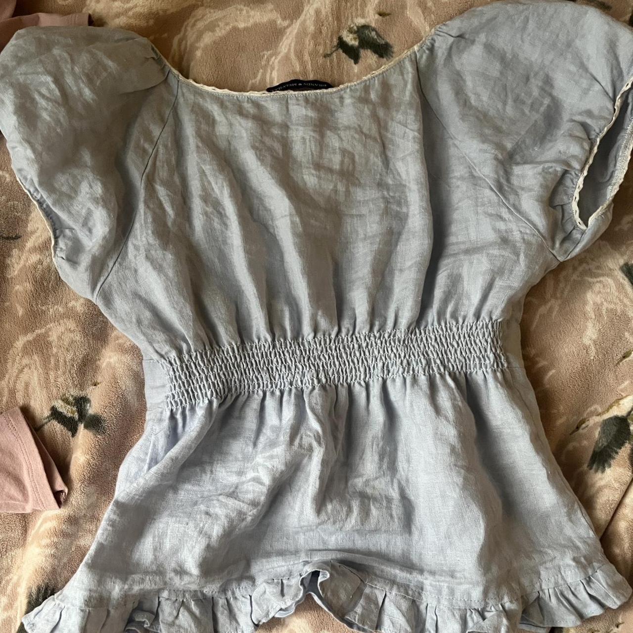 Brandy Melville blair top fits a size xss Depop