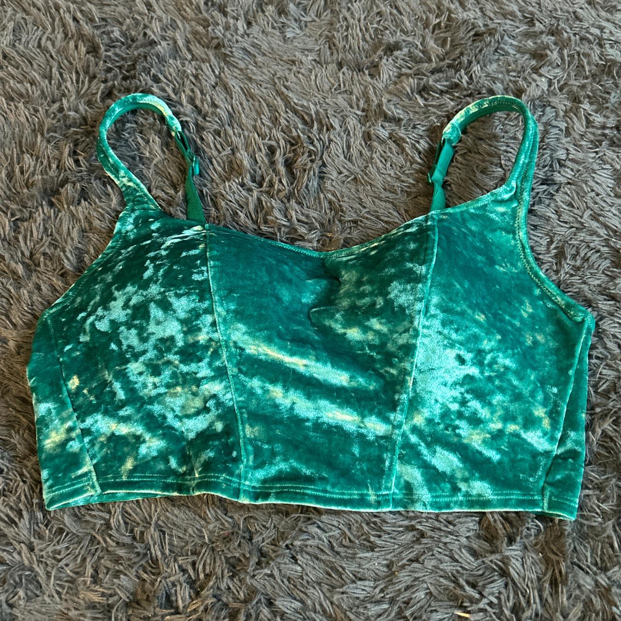 Tops crop-tops - Depop
