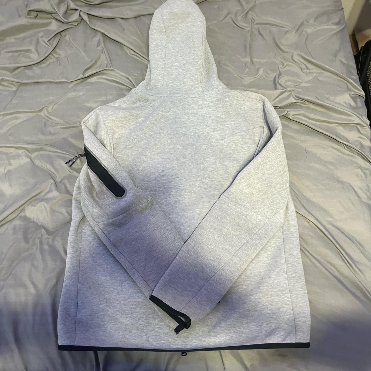 mens grey nike tech fleece
