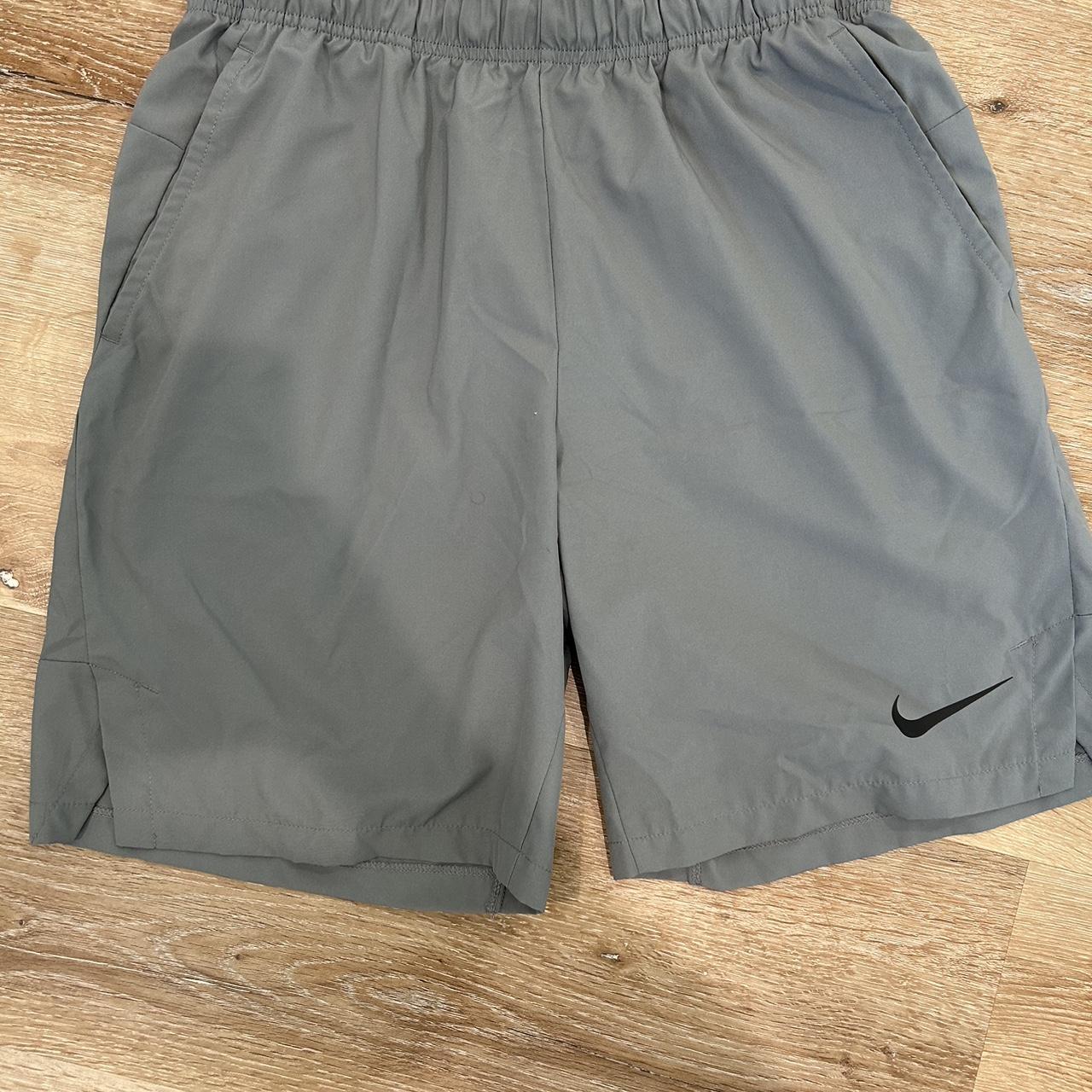 mens gray nike shorts
