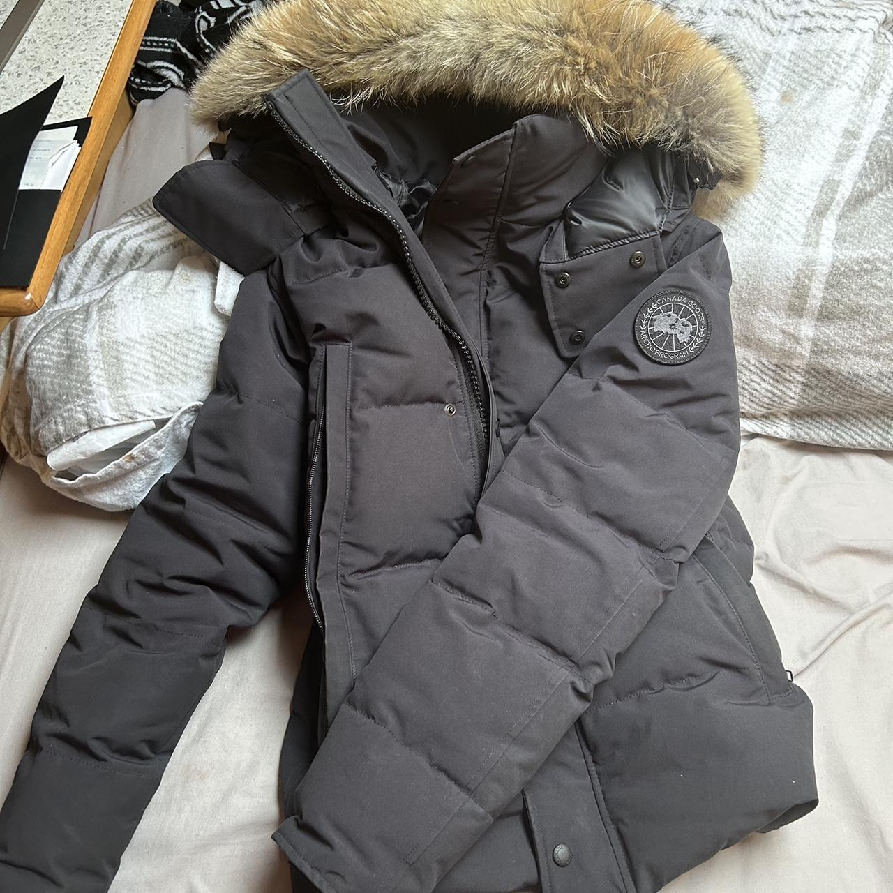 Canada goose coat leeds best sale