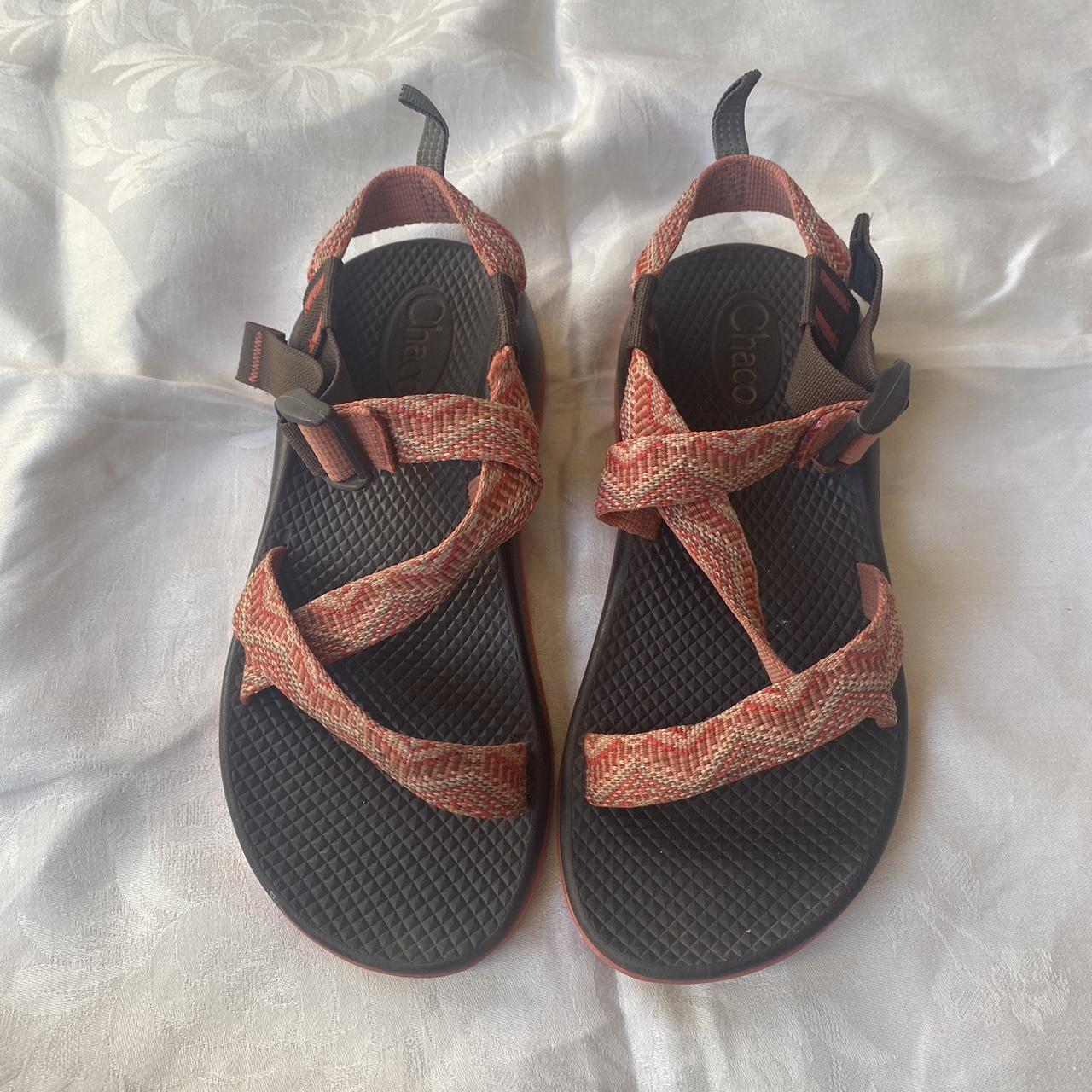 bayetta orange chacos