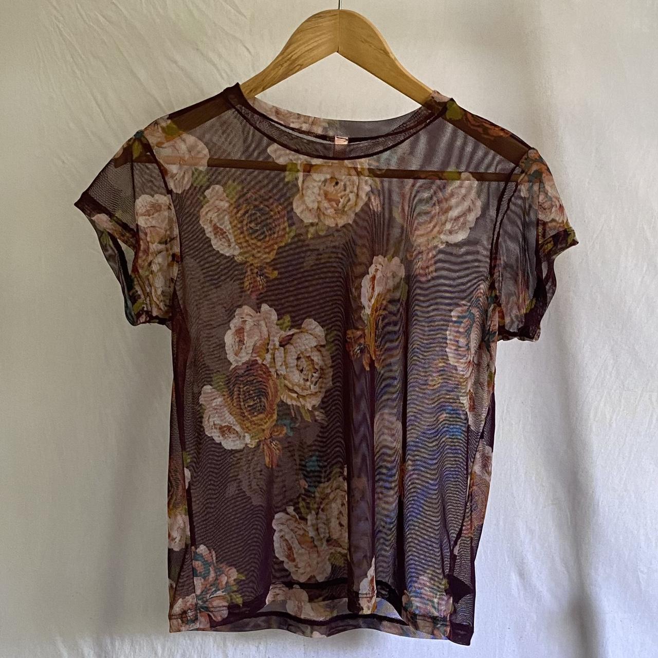 Mesh Flower Top Comfortable and perfect for summer. Depop
